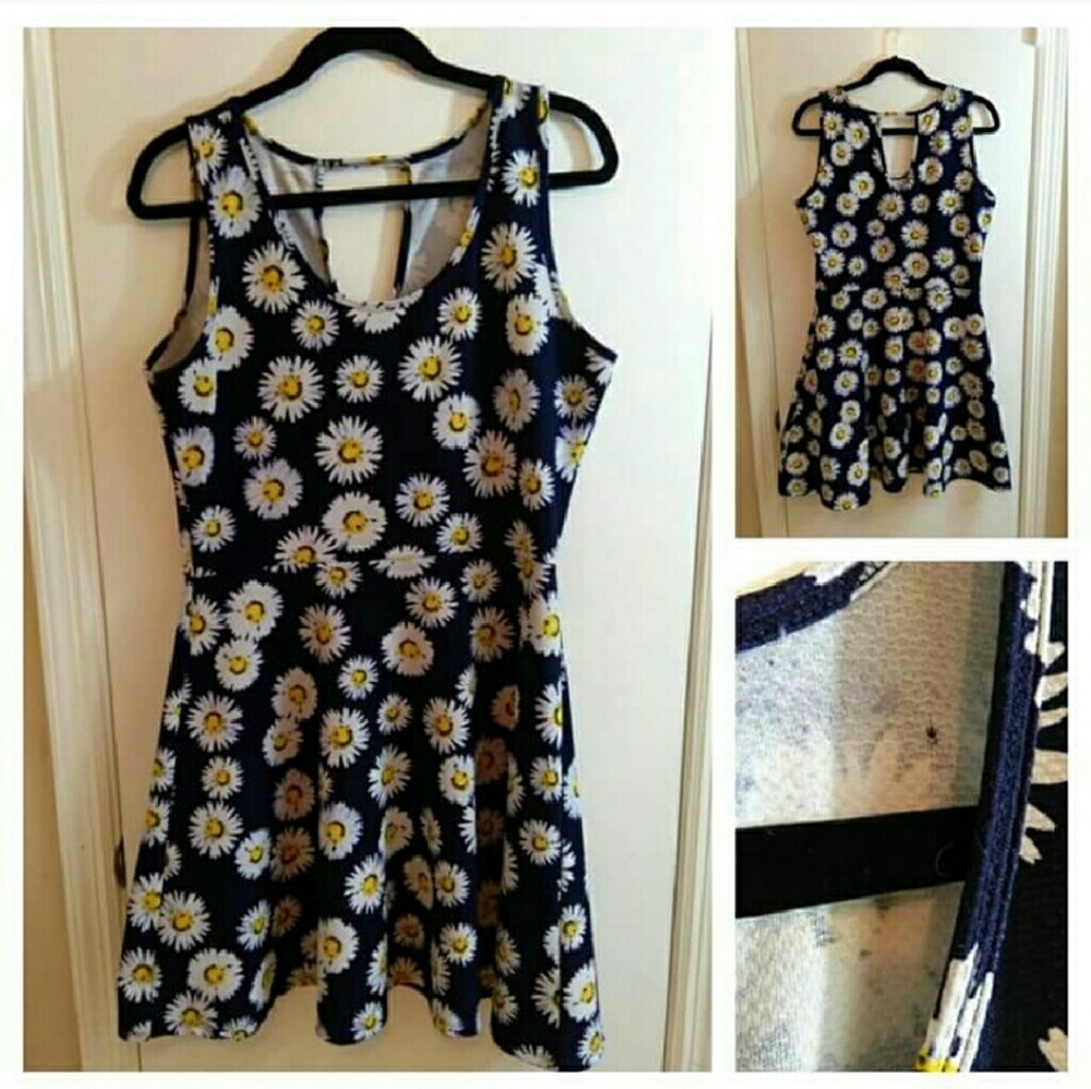 ❤ 90's Daisy skater dress ❤